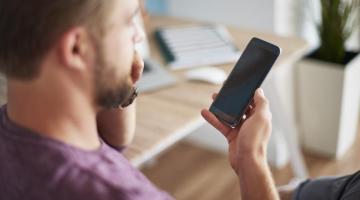 接到广告推销电话？了解他们为何拥有您的个人信息及应对方法