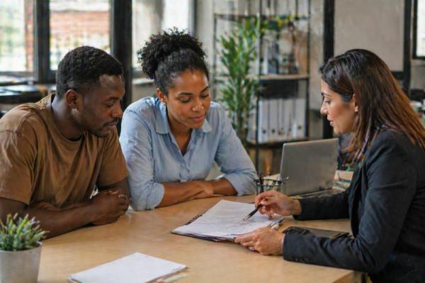 是否需要劳动合同才能申请特别正规化？